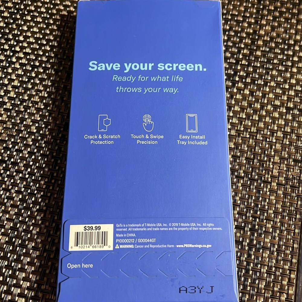 Go-To iPhone 11/XR Tempered Glass Screen Protector - Picture 2 of 2